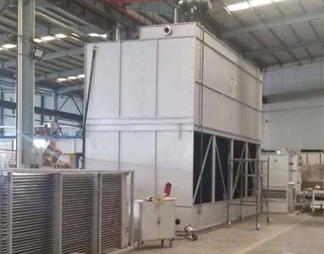 工業(yè)閉式冷卻塔